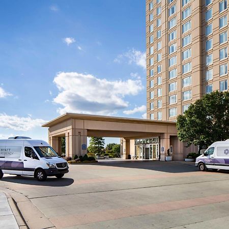 Отель Hyatt Regency Уичита Экстерьер фото