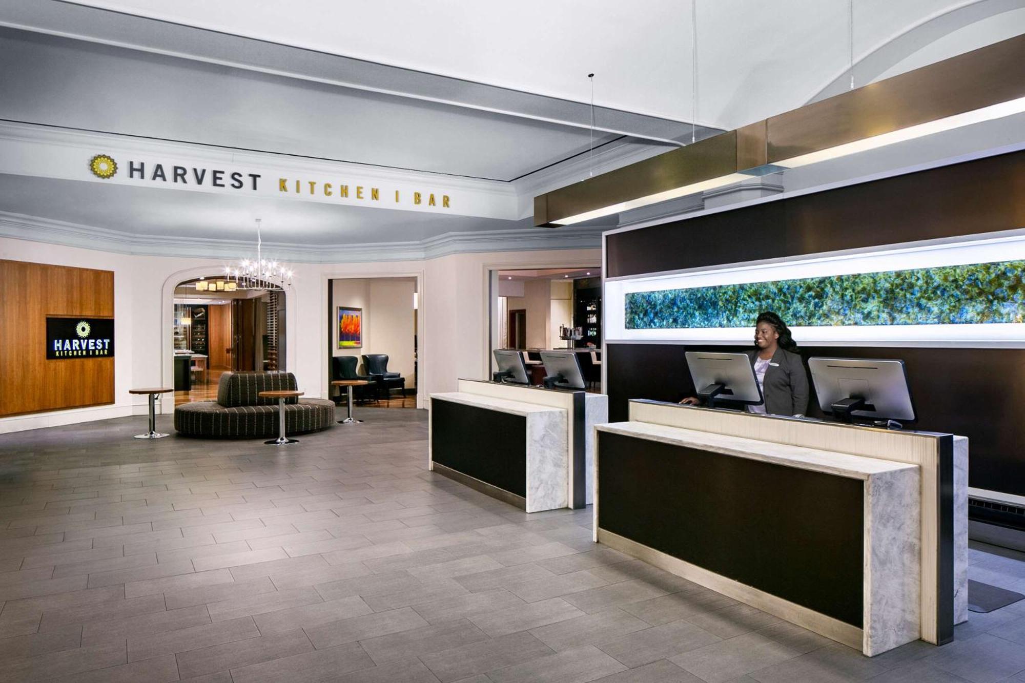 Отель Hyatt Regency Уичита Экстерьер фото