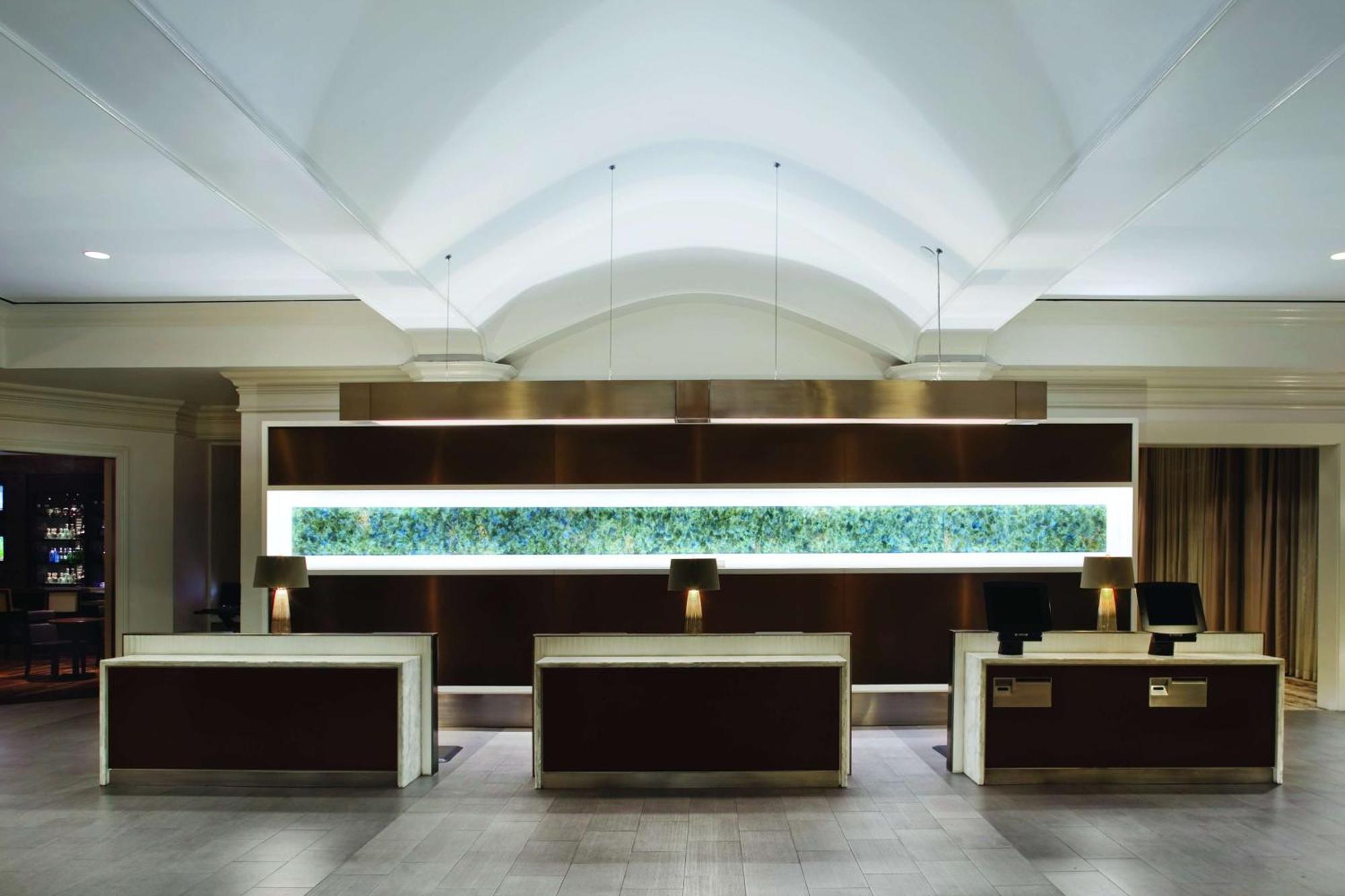 Отель Hyatt Regency Уичита Экстерьер фото
