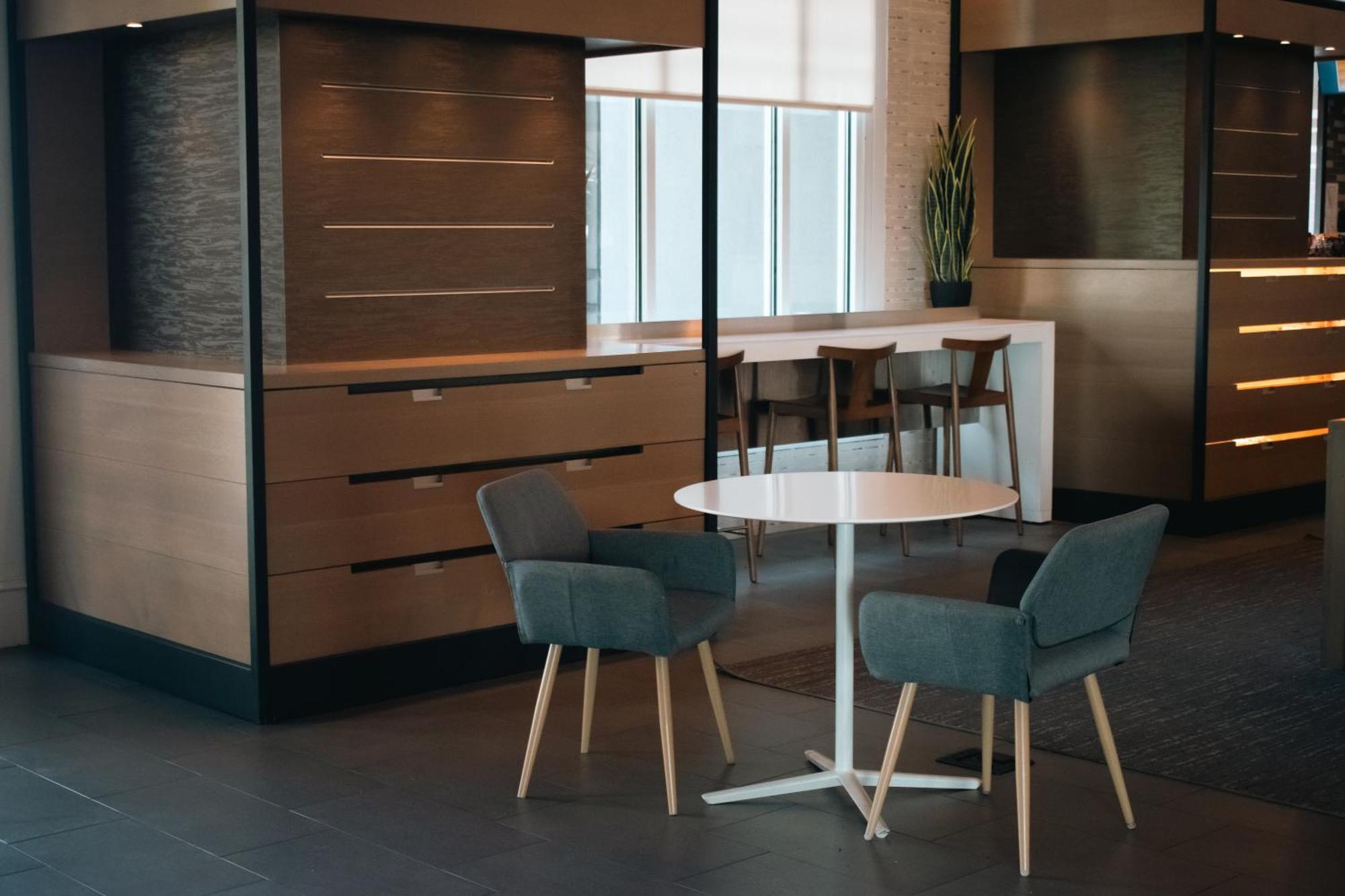 Отель Hyatt Regency Уичита Экстерьер фото
